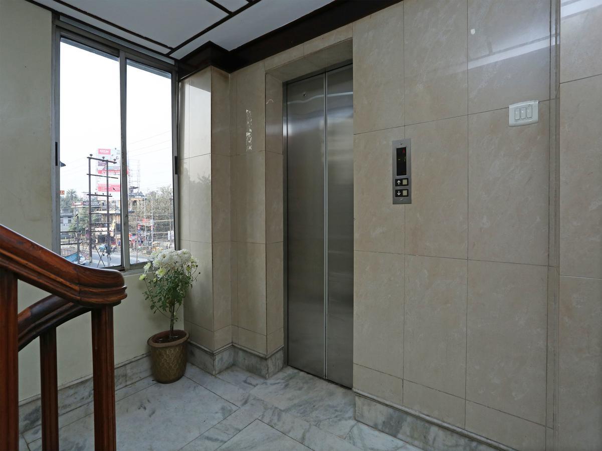 Hotel Amrit Regency 구와하티 외부 사진