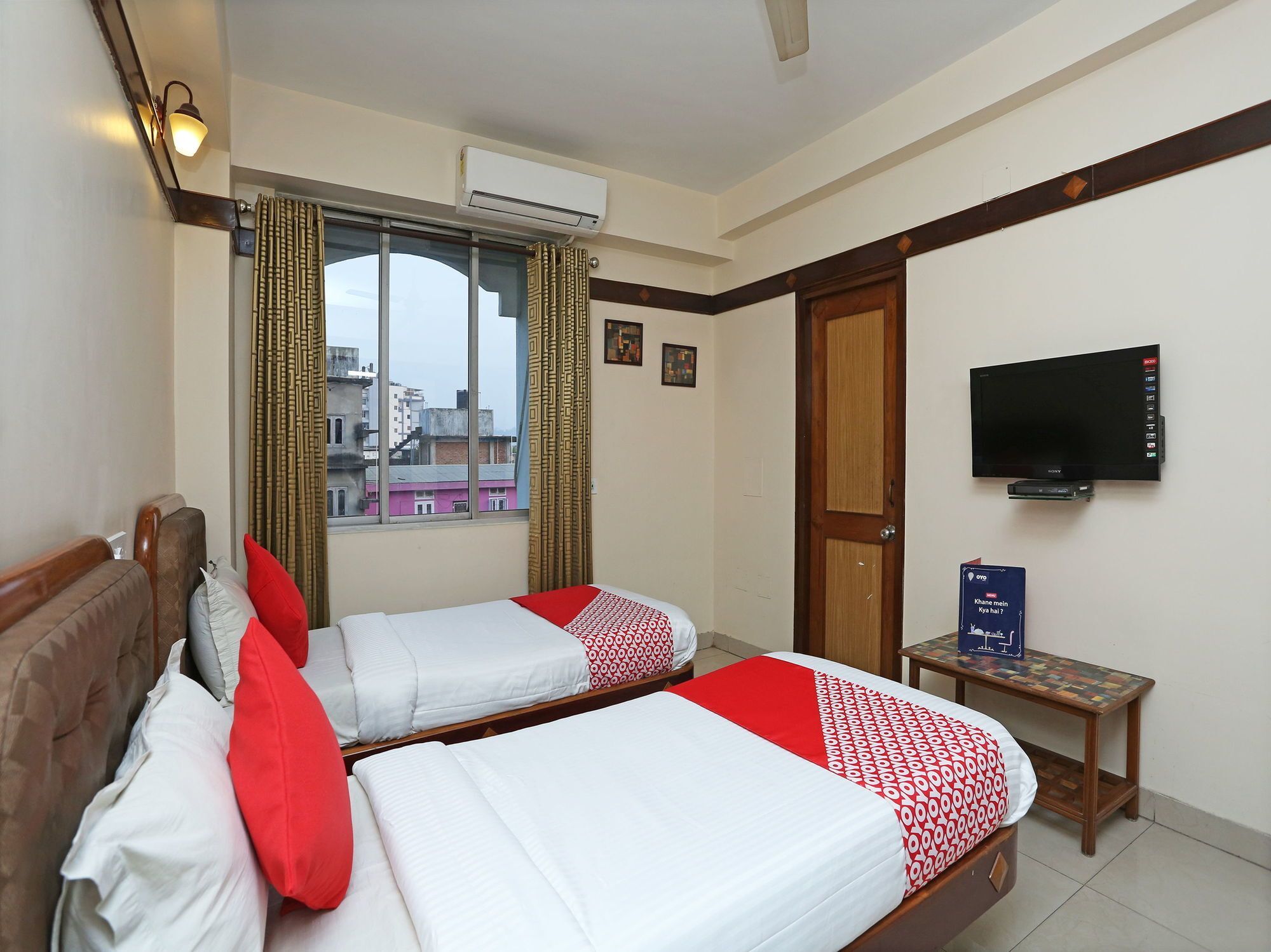 Hotel Amrit Regency 구와하티 외부 사진
