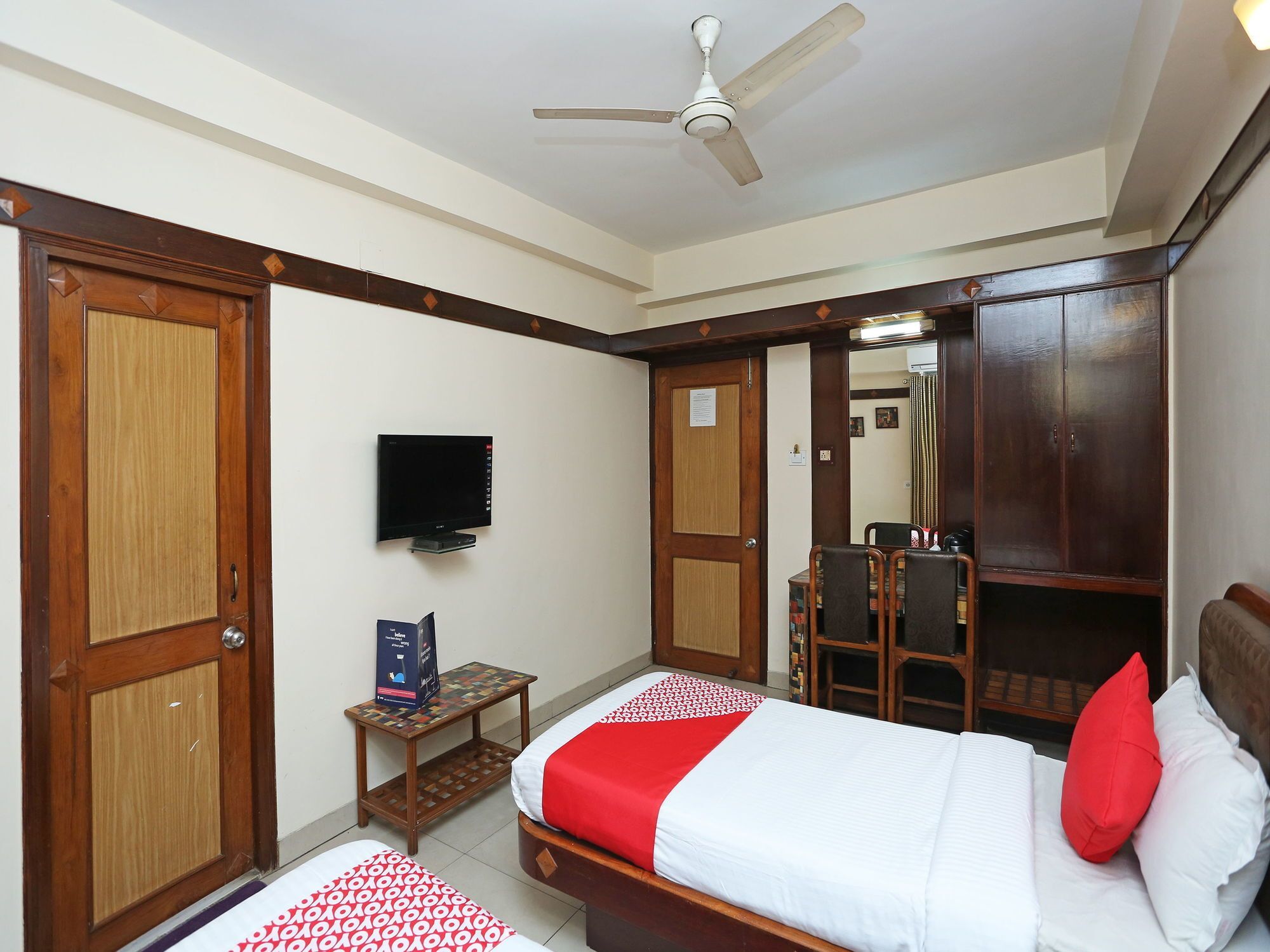 Hotel Amrit Regency 구와하티 외부 사진